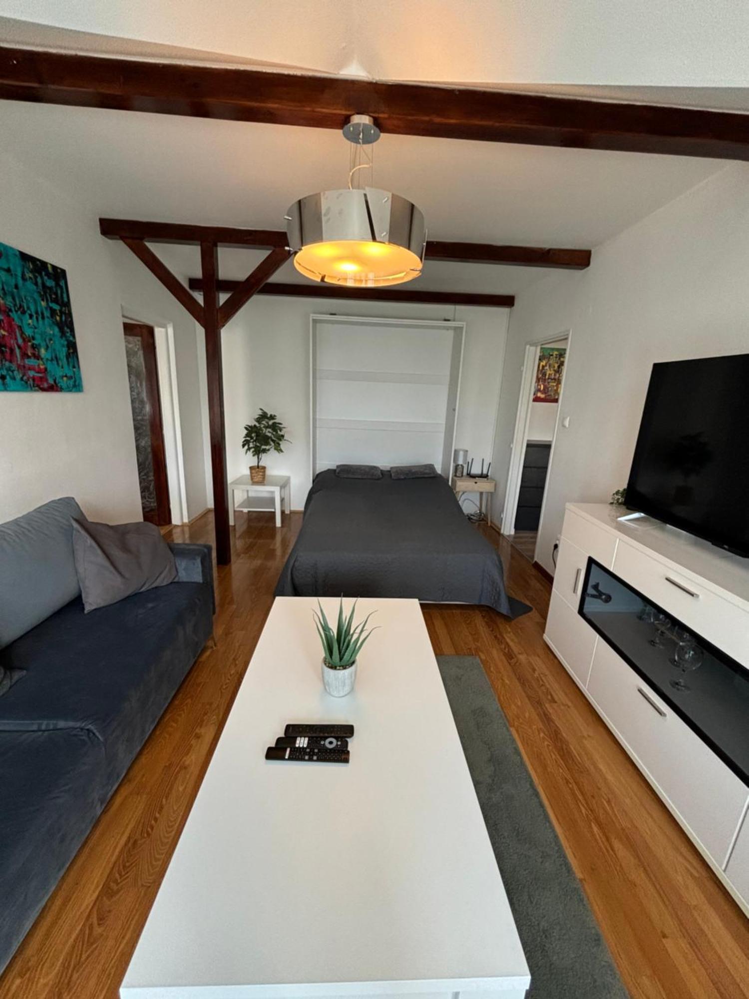 V Sirsom Centre Martina S Klimatizaciou Apartment Martin